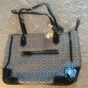 Coach Gray Signature Jacquard Poppy Patent Leather Tote/Satchel  2 Tags and Bow